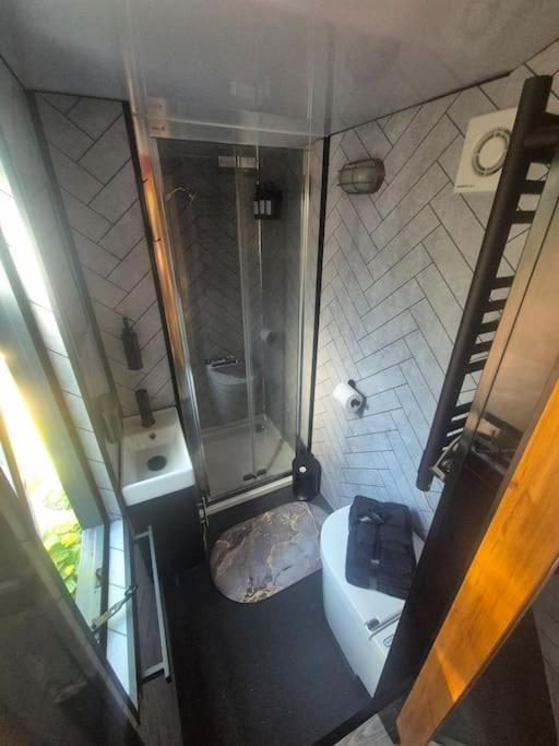 Spinney Retreats - 2 X Unique Shepherds Huts Dog Friendly Нортхемптон Экстерьер фото