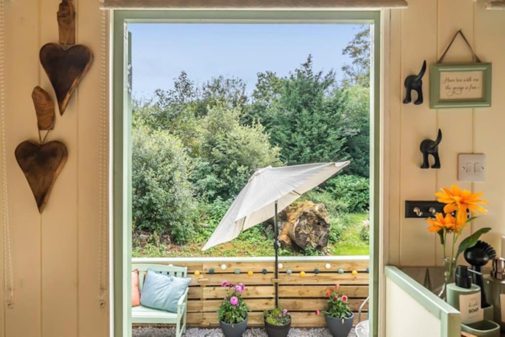 Spinney Retreats - 2 X Unique Shepherds Huts Dog Friendly Нортхемптон Экстерьер фото