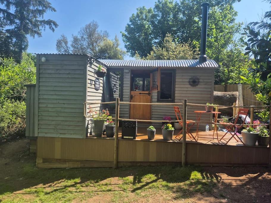 Spinney Retreats - 2 X Unique Shepherds Huts Dog Friendly Нортхемптон Экстерьер фото